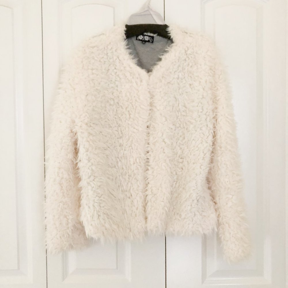 Hype Cream Fluffy Jacket
